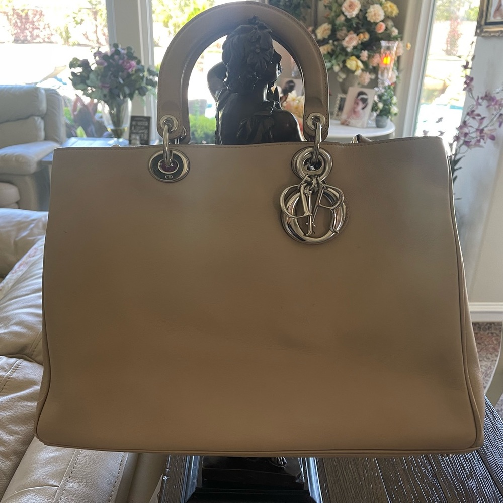✨Diorissimo Large Purse✨ - Picture 3 of 16